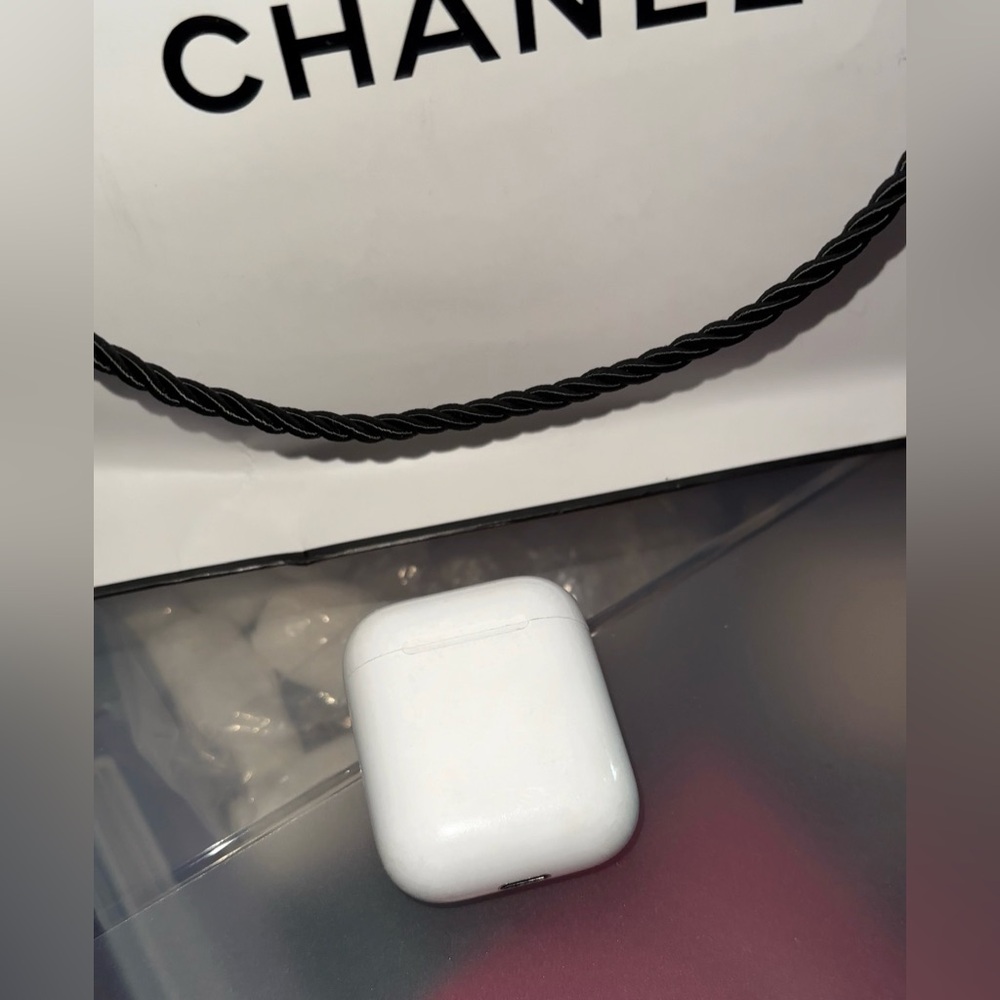 Apple Apple AirPods 2nd Generation